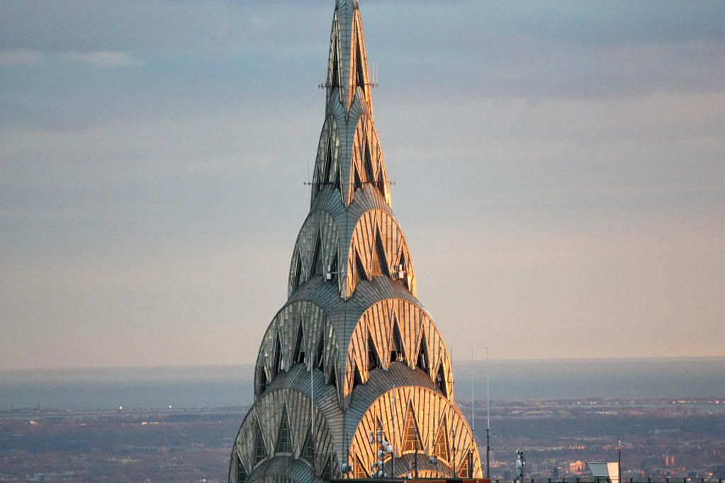 IMAGE: http://i1037.photobucket.com/albums/a453/wturano/12_TopOfTheRock_December2010_003.jpg