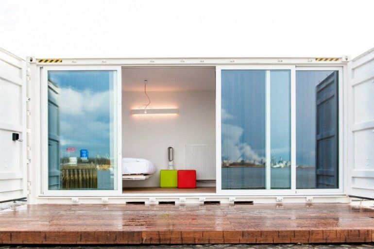 Geeky Girl Reviews: Astonishing shipping container homes