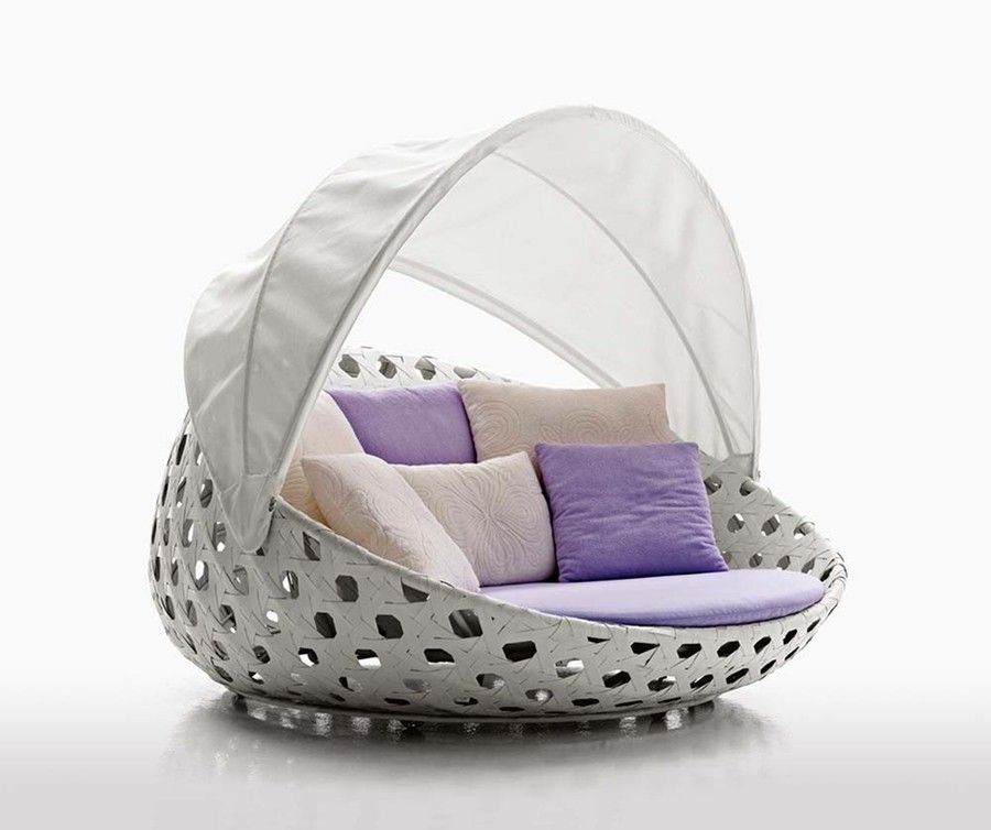  photo BB-ITALIA-OUTDOOR_CANASTA-CIRCULAR-SOFA_12643_L0_I2_Canasta_12-900x754_zpsc1eec8ee.jpg