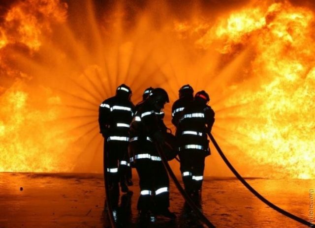  photo thumbs_ogien_05_zpsc6f6f994.jpg