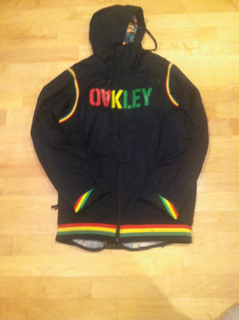 oakley rasta ski jacket