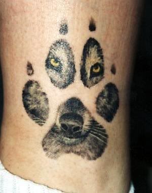 wolf_tattoo_paw.jpg